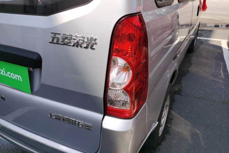 Used Wuling Rongguang 2021 1.5L Extended Standard Version with Air Conditioning – L3C Right Rear Taillight