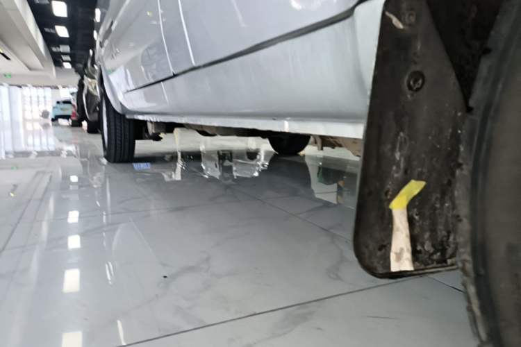 Used Wuling Rongguang 2021 1.5L Extended Basic Version L3C Right Side Sill