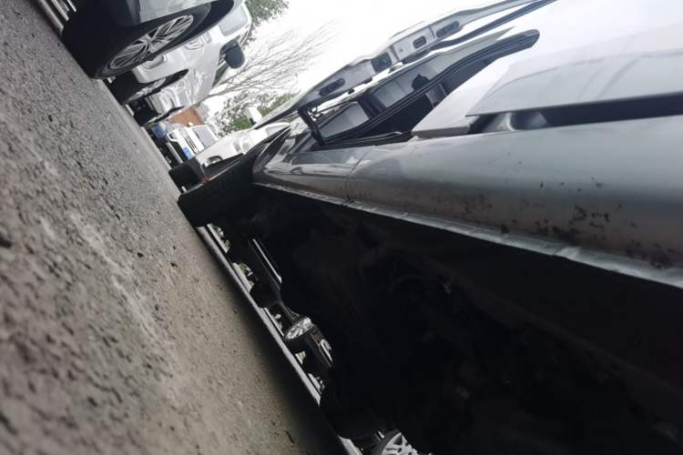Used Wuling Rongguang 2021 1.5L Extended Basic Model LAR Right Side Sill