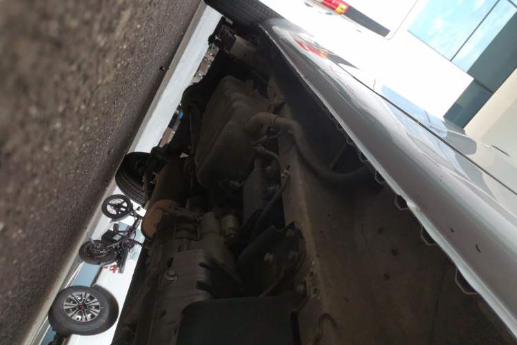 Used Wuling Rongguang 2021 1.5L Extended Basic Enclosed-Window Vehicle 2 Seats L3C Right Side Sill