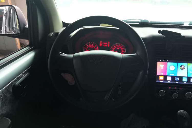 Used Wuling Rongguang 2021 1.2L S Base 7-Seater LSI Steering Wheel