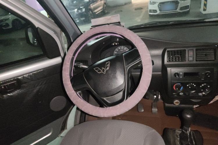 Used Wuling Rongguang 2021 1.5L Extended Basic Enclosed-Window Vehicle 2 Seats L3C Steering Wheel