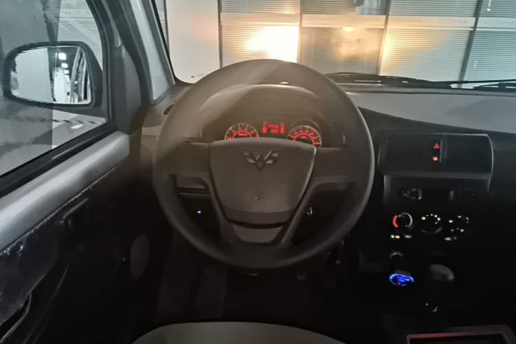 Used Wuling Rongguang 2021 1.5L Extended Basic Version L3C Steering Wheel