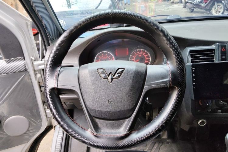 Used Wuling Rongguang 2021 1.5L Extended Standard Model Power-Assist Version LAR Steering Wheel