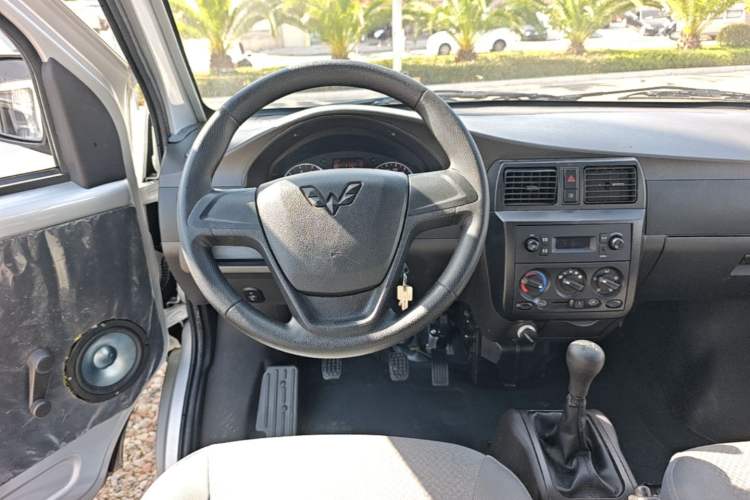 Used Wuling Rongguang 2021 1.5L Extended Basic Model LAR Steering Wheel