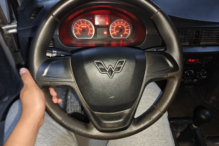 Used Wuling Rongguang 2021 1.5L Extended Basic Version L3C Steering Wheel