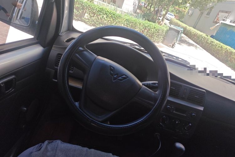 Used Wuling Rongguang 2021 1.5L Extended Standard-Size Window-Sealed Vehicle Air-Conditioned 2-Seater L3C Steering Wheel
