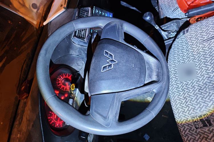 Used Wuling Rongguang 2021 1.5L Extended Standard Version with Power Steering L3C Steering Wheel