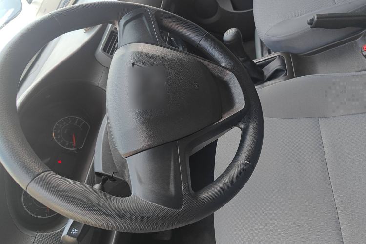 Used Wuling Rongguang 2021 1.5L Extended Standard Version with Air Conditioning – L3C Steering Wheel