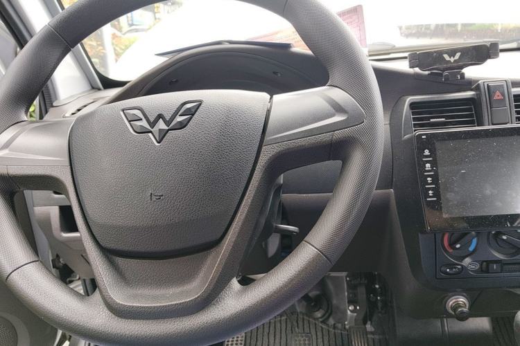 Used Wuling Rongguang 2021 1.5L Extended Basic Model Enclosed-Window Vehicle, 5-seater LAR Steering Wheel