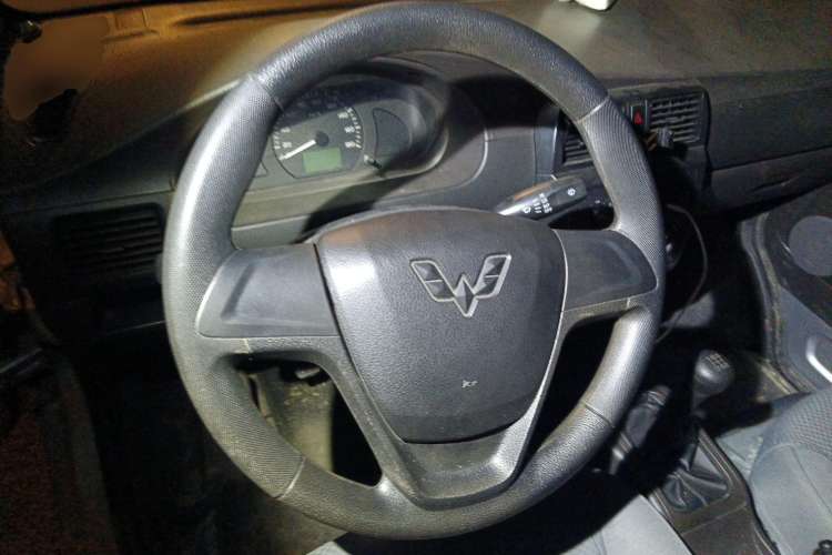 Used Wuling Rongguang 2021 1.5L Extended Basic Enclosed-Window Vehicle 2 Seats L3C Steering Wheel