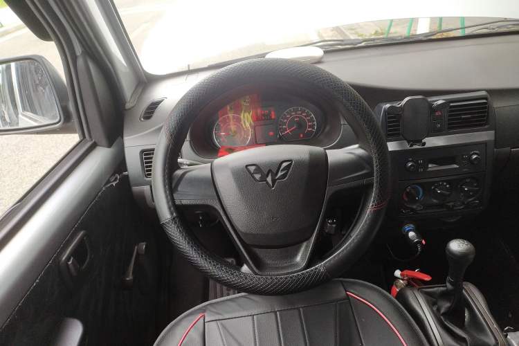 Used Wuling Rongguang 2021 1.5L Extended Basic Version L3C Steering Wheel