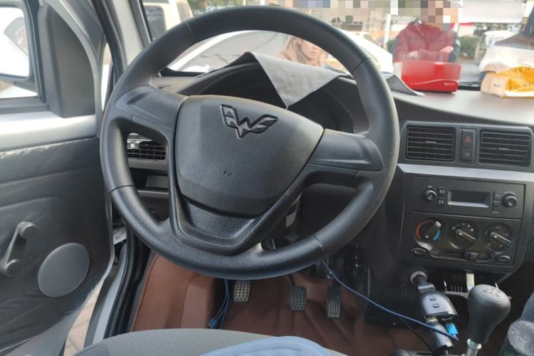 Used Wuling Rongguang 2021 1.5L Extended Basic Version L3C Steering Wheel