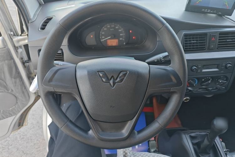 Used Wuling Rongguang 2021 1.5L Extended Basic Window-Sealed 5-Seat L3C Car Steering Wheel