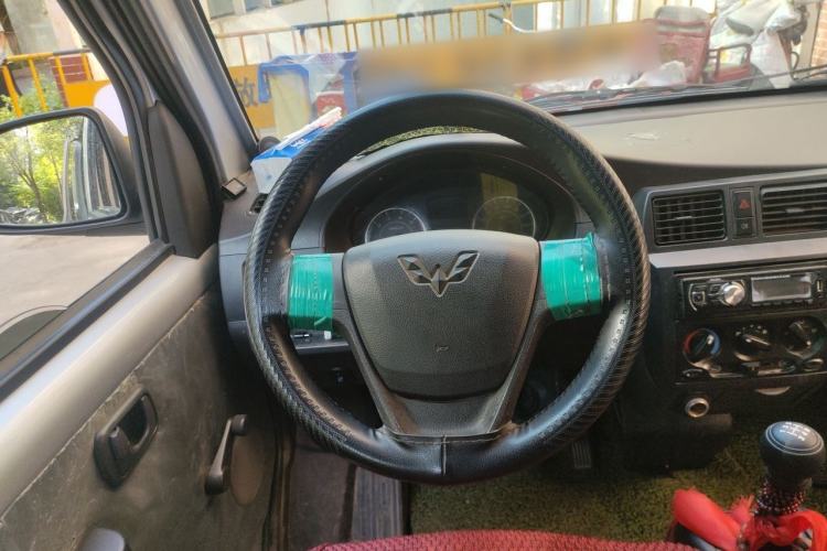 Used Wuling Rongguang 2021 1.5L Extended Standard Model Enclosed-Window Vehicle, Air-Conditioned Version, 5-seater LAR Steering Wheel