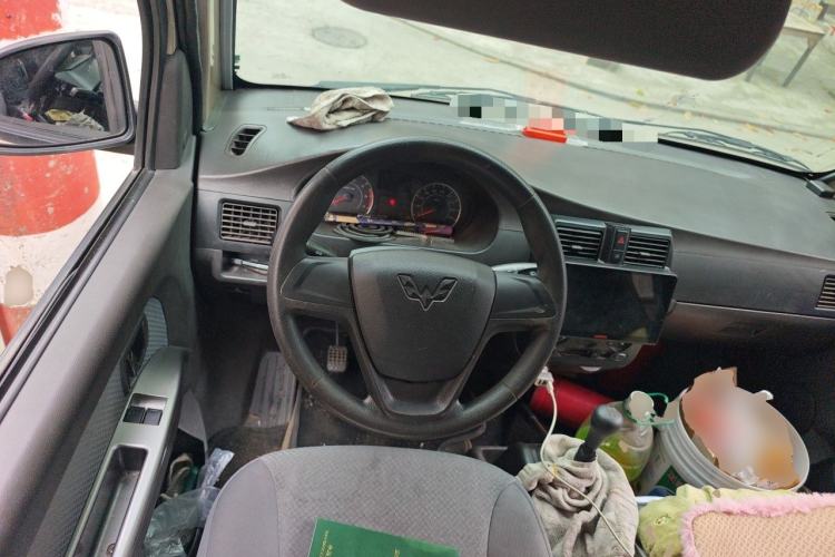 Used Wuling Rongguang 2021 1.5L Extended Standard Version with Power Steering L3C Steering Wheel