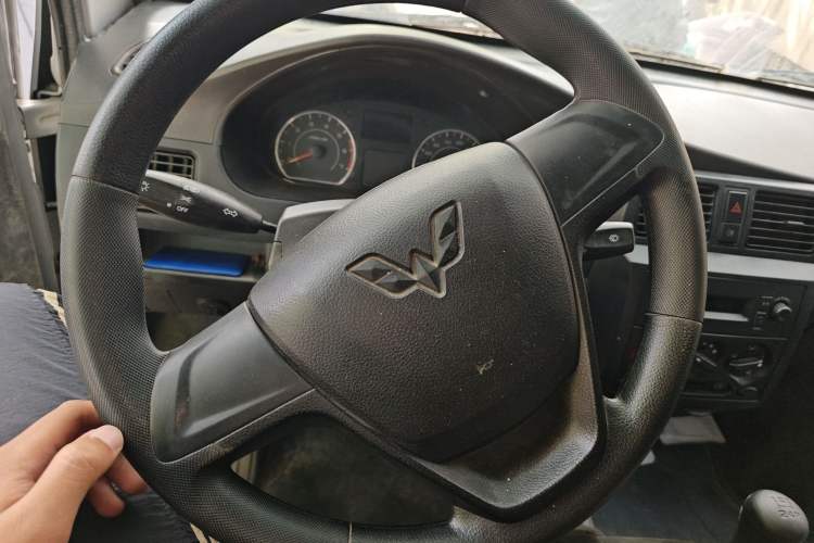 Used Wuling Rongguang 2021 1.5L Extended Basic Enclosed-Window Vehicle 2 Seats L3C Steering Wheel