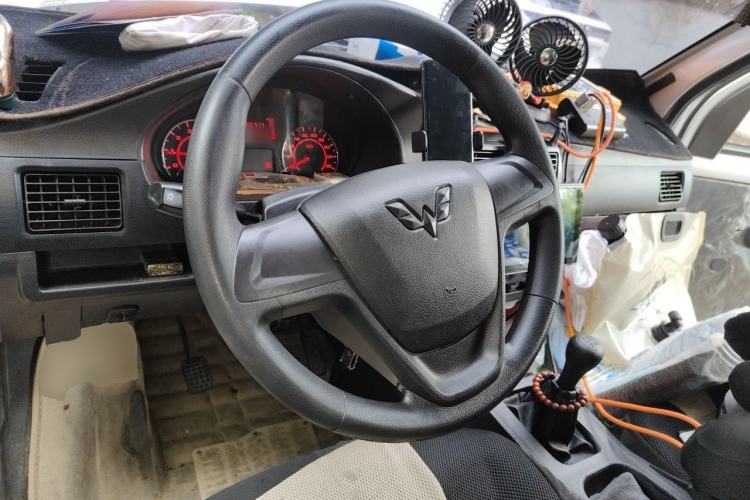 Used Wuling Rongguang 2021 1.5L Extended Basic Enclosed-Window Vehicle 2 Seats L3C Steering Wheel