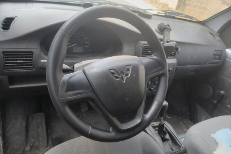 Used Wuling Rongguang 2021 1.5L Extended Basic Enclosed-Window Vehicle 2 Seats L3C Steering Wheel