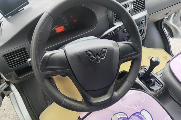Used Wuling Rongguang 2021 1.5L Extended Standard Model Enclosed-Window Vehicle, Air-Conditioned Version, 2-seater LAR Steering Wheel