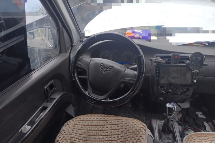 Used Wuling Rongguang 2021 1.5L Extended Standard Version with Air Conditioning – L3C Steering Wheel