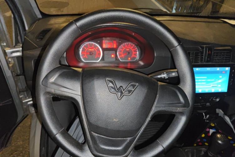 Used Wuling Rongguang 2021 1.5L Extended Standard Version with Air Conditioning – L3C Steering Wheel