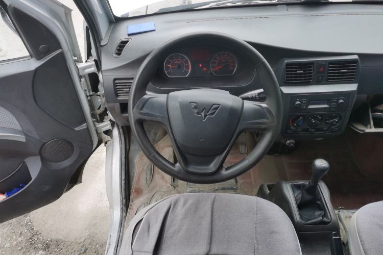 Used Wuling Rongguang 2021 1.5L Extended Standard Version with Air Conditioning – L3C Steering Wheel