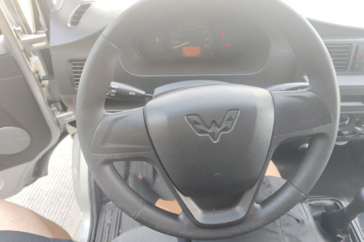 Used Wuling Rongguang 2021 1.5L Extended Basic Enclosed-Window Vehicle 2 Seats L3C Steering Wheel