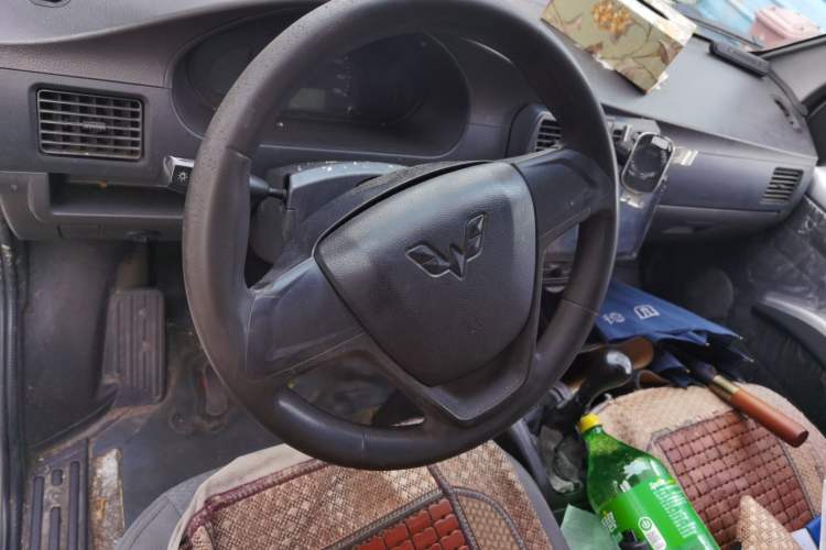 Used Wuling Rongguang 2021 1.5L Extended Basic Enclosed-Window Vehicle 2 Seats L3C Steering Wheel
