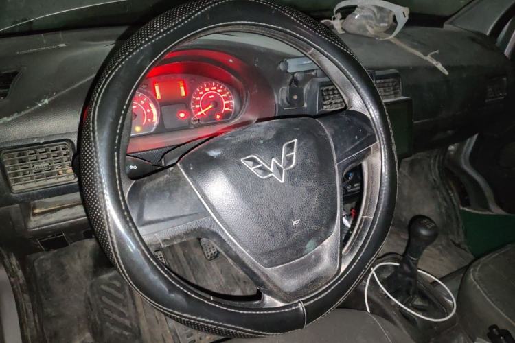 Used Wuling Rongguang 2021 1.5L Extended Standard Version with Air Conditioning – L3C Steering Wheel