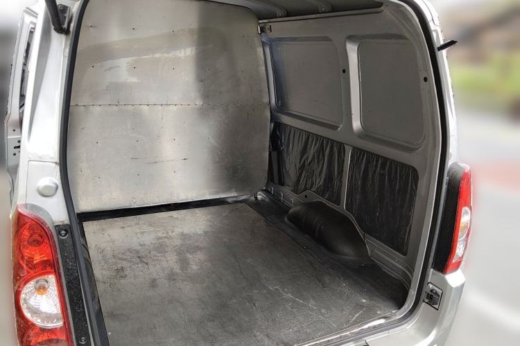 Used Wuling Rongguang 2021 1.5L Extended Basic Model Enclosed-Window Vehicle, 5-seater LAR Trunk