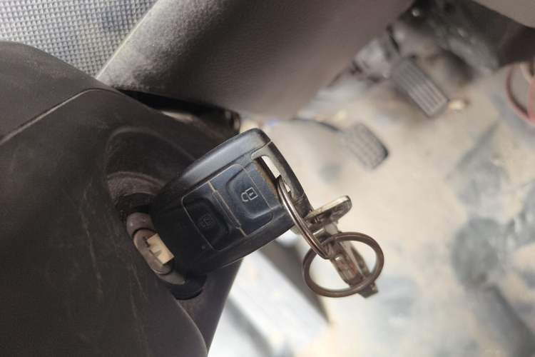 Used Wuling Rongguang 2021 1.5L Extended Standard Version with Air Conditioning – L3C Vehicle Key