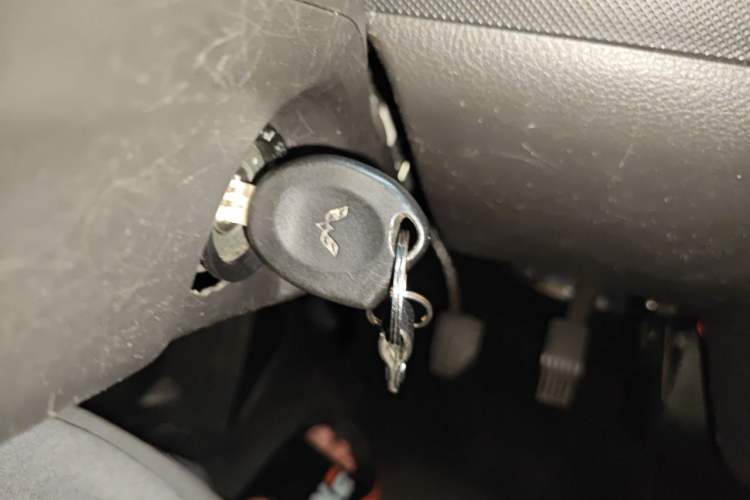 Used Wuling Rongguang 2021 1.5L Extended Basic Version L3C Vehicle Key