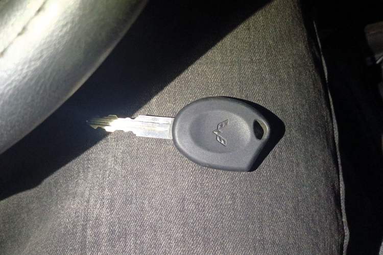 Used Wuling Rongguang 2021 1.5L Extended Standard Version with Air Conditioning – L3C Vehicle Key