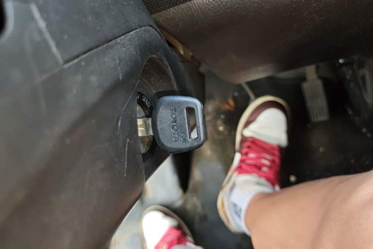 Used Wuling Rongguang 2021 1.5L Extended Standard Model Air-Conditioned Version LAR Vehicle Key