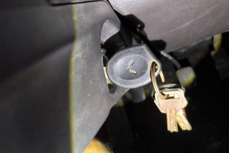 Used Wuling Rongguang 2021 1.5L Extended Basic Window-Sealed 5-Seat L3C Car Vehicle Key