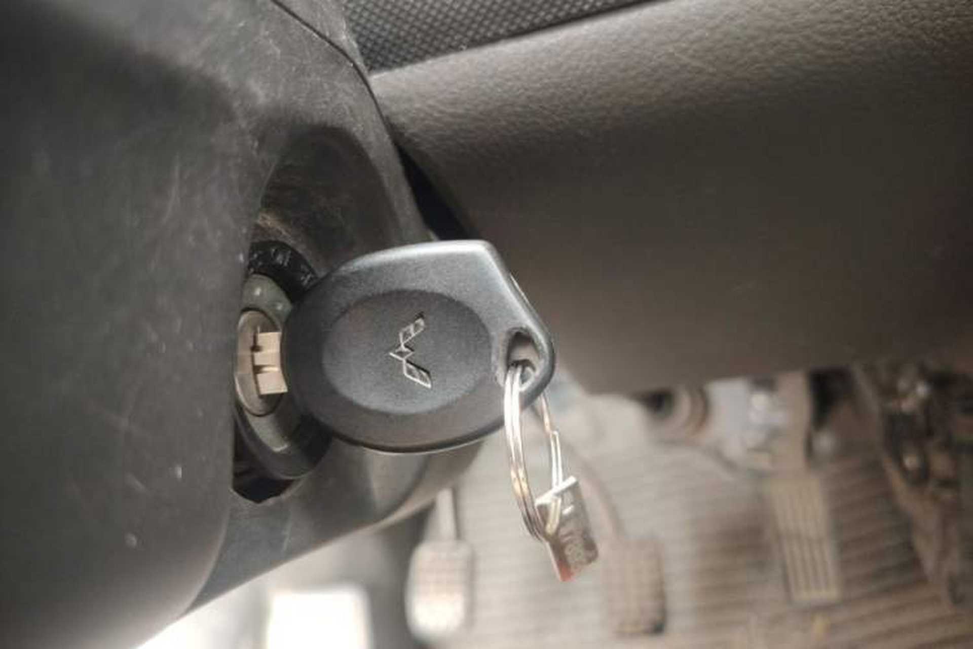 Used Wuling Rongguang 2021 1.5L Extended Basic Enclosed-Window Vehicle 2 Seats L3C Vehicle Key