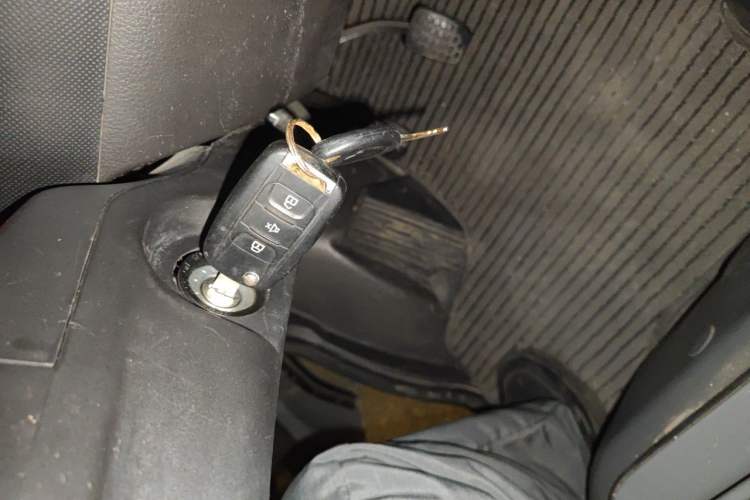Used Wuling Rongguang 2021 1.5L Extended Standard Version with Air Conditioning – L3C Vehicle Key