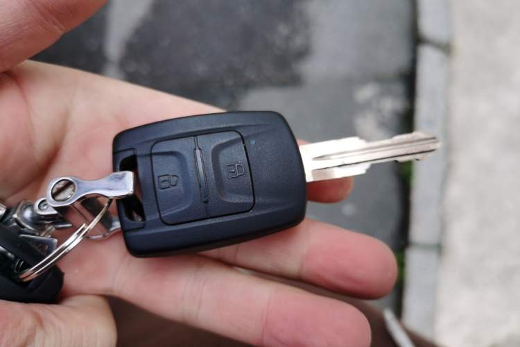 Used Wuling Rongguang 2021 1.5L Extended Standard Version with Air Conditioning – L3C Vehicle Key