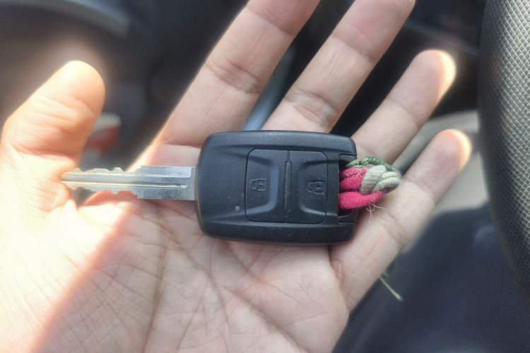 Used Wuling Rongguang 2021 1.5L Extended Standard Version with Air Conditioning – L3C Vehicle Key