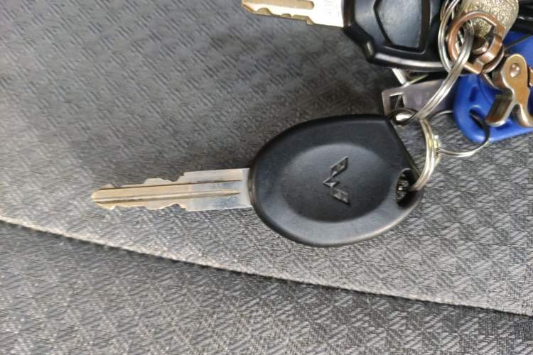 Used Wuling Rongguang 2021 1.5L Extended Standard Version with Air Conditioning – L3C Vehicle Key