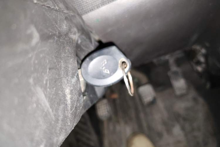 Used Wuling Rongguang 2021 1.5L Extended Standard Version with Air Conditioning – L3C Vehicle Key