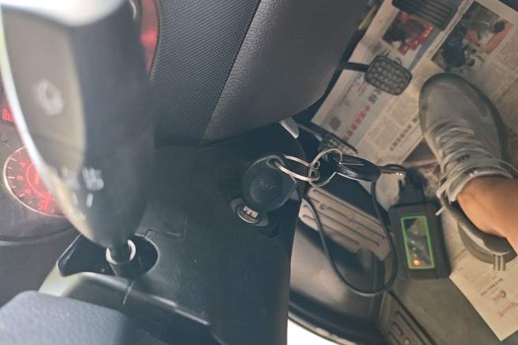Used Wuling Rongguang 2021 1.5L Extended Basic Model Enclosed-Window Vehicle, 2-seater LAR Vehicle Key