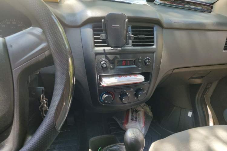Used Wuling Rongguang 2021 1.2L S Base 7-Seater LSI Audio And AC Panel