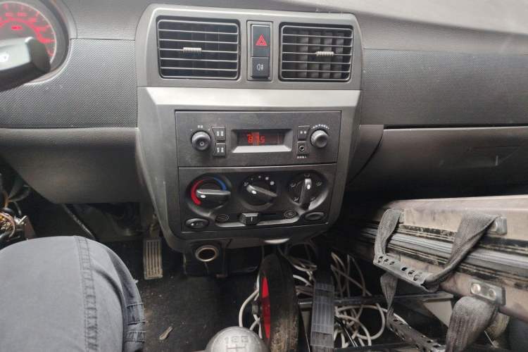 Used Wuling Rongguang 2021 1.5L Extended Basic Version L3C Audio And AC Panel