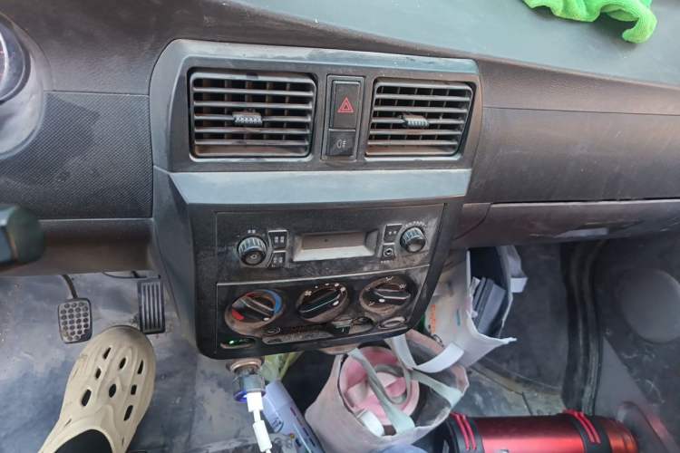 Used Wuling Rongguang 2021 1.5L Extended Standard Model Power-Assist Version LAR Audio And AC Panel