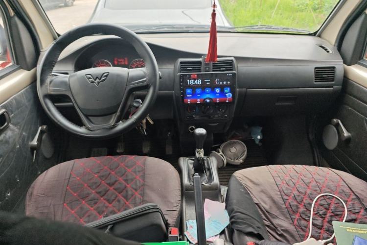 Used Wuling Rongguang 2021 1.5L Extended Basic Version L3C Center Console