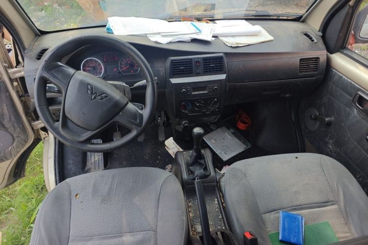 Used Wuling Rongguang 2021 1.5L Extended Basic Version L3C Center Console