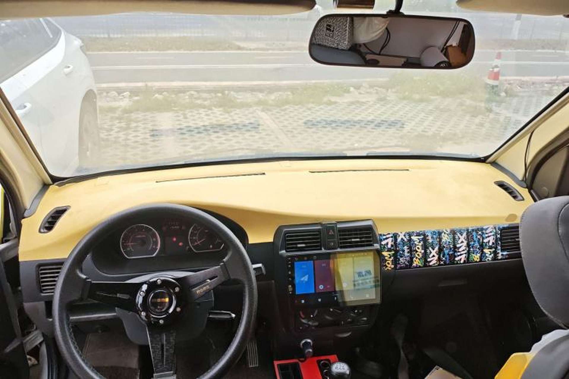 Used Wuling Rongguang 2021 1.5L Extended Standard Model Air-Conditioned Version LAR Center Console
