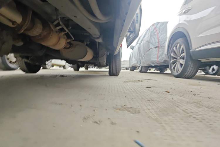 Used Wuling Rongguang 2021 1.5L Extended Standard Version with Air Conditioning – L3C Chassis Front Left